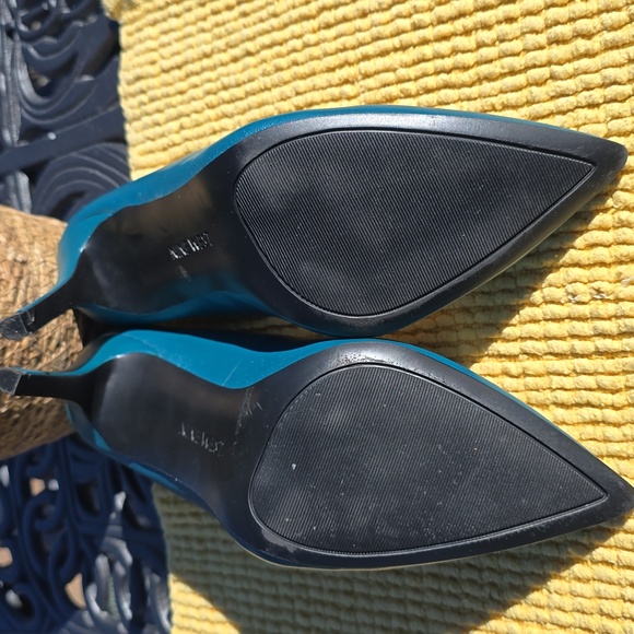 Nine West Turquiose Heels - Picture 9 of 11